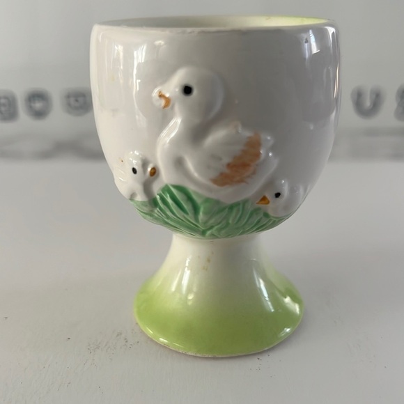 Vintage Old Ceramic Egg Cup with Ducks - Picture 1 of 6